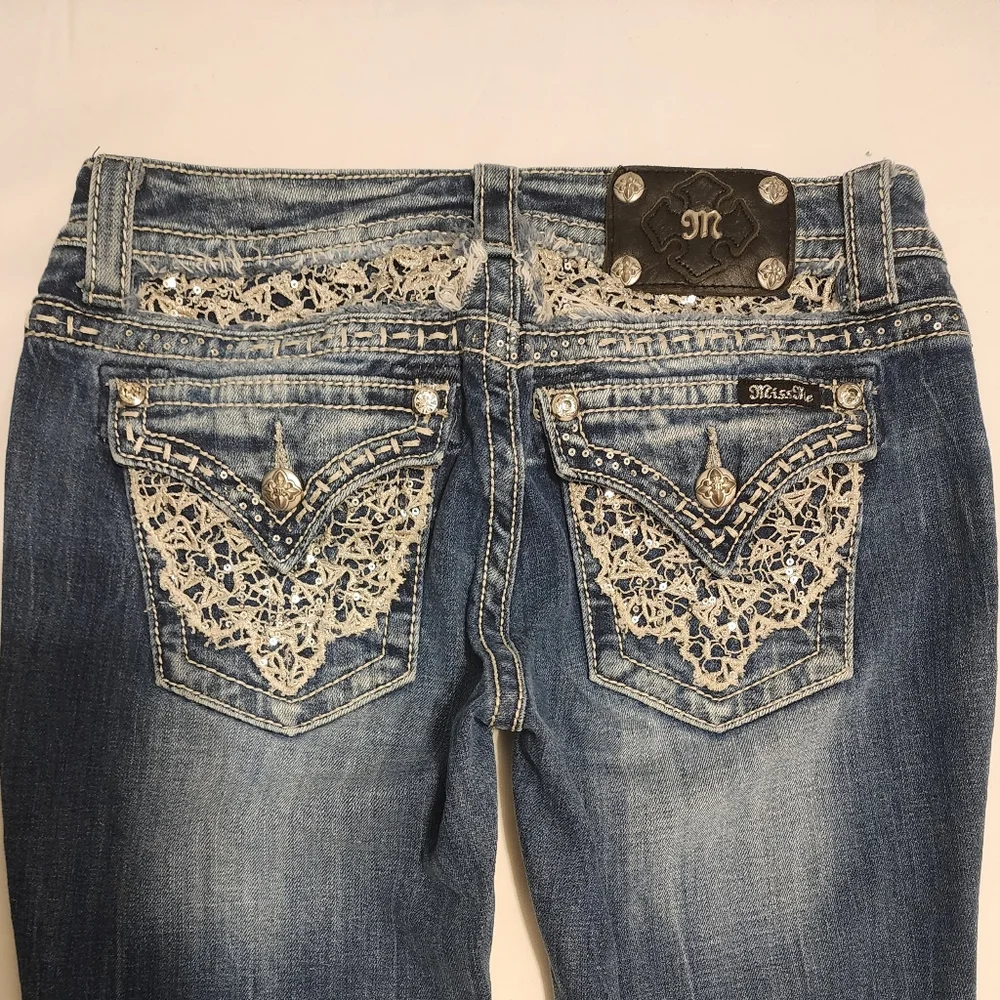Miss Me Jean's Capris - Picture 2 of 7